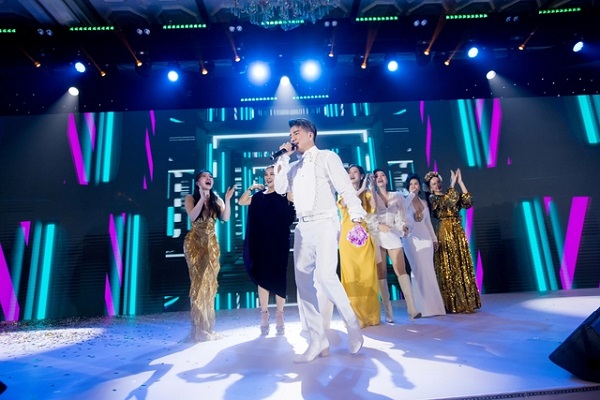 ba xa doanh nhan kem 16 tuoi cua chi bao chi tien ty to chuc tiec vip 5 - lavender by chang